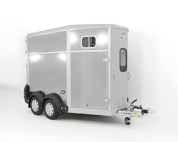 Ifor Williams Pferdeanhänger HB506|Sattelkammer|Silber